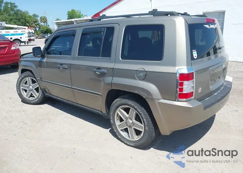 2008 Jeep Patriot Sport from USA, damaged, VIN 1J8FT28W18D636073